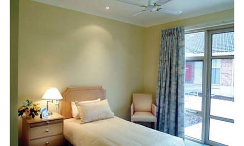 BlueCross Western Gardens - Aged Care Find 3