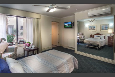Bupa Caulfield - Aged Care Gold Coast 0