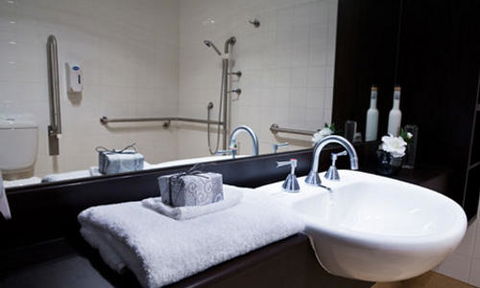 Regis Lake Park - Gold Coast Aged Care 2