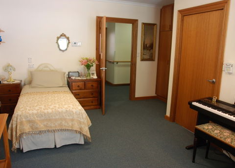Helping Hand Carinya - Aged Care Find 2