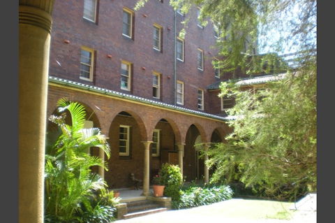 Lewisham Nursing Home - Aged Care Gold Coast 2