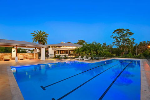 Ocean Club Resort - Aged Care Find 4