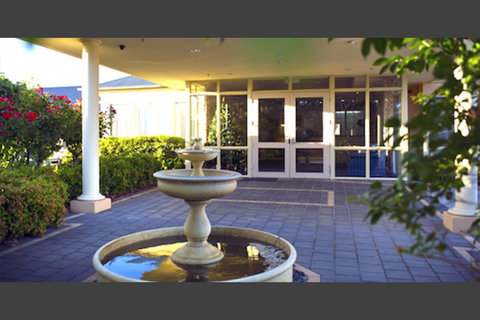 Oaklands Residential Care - Gold Coast Aged Care 0
